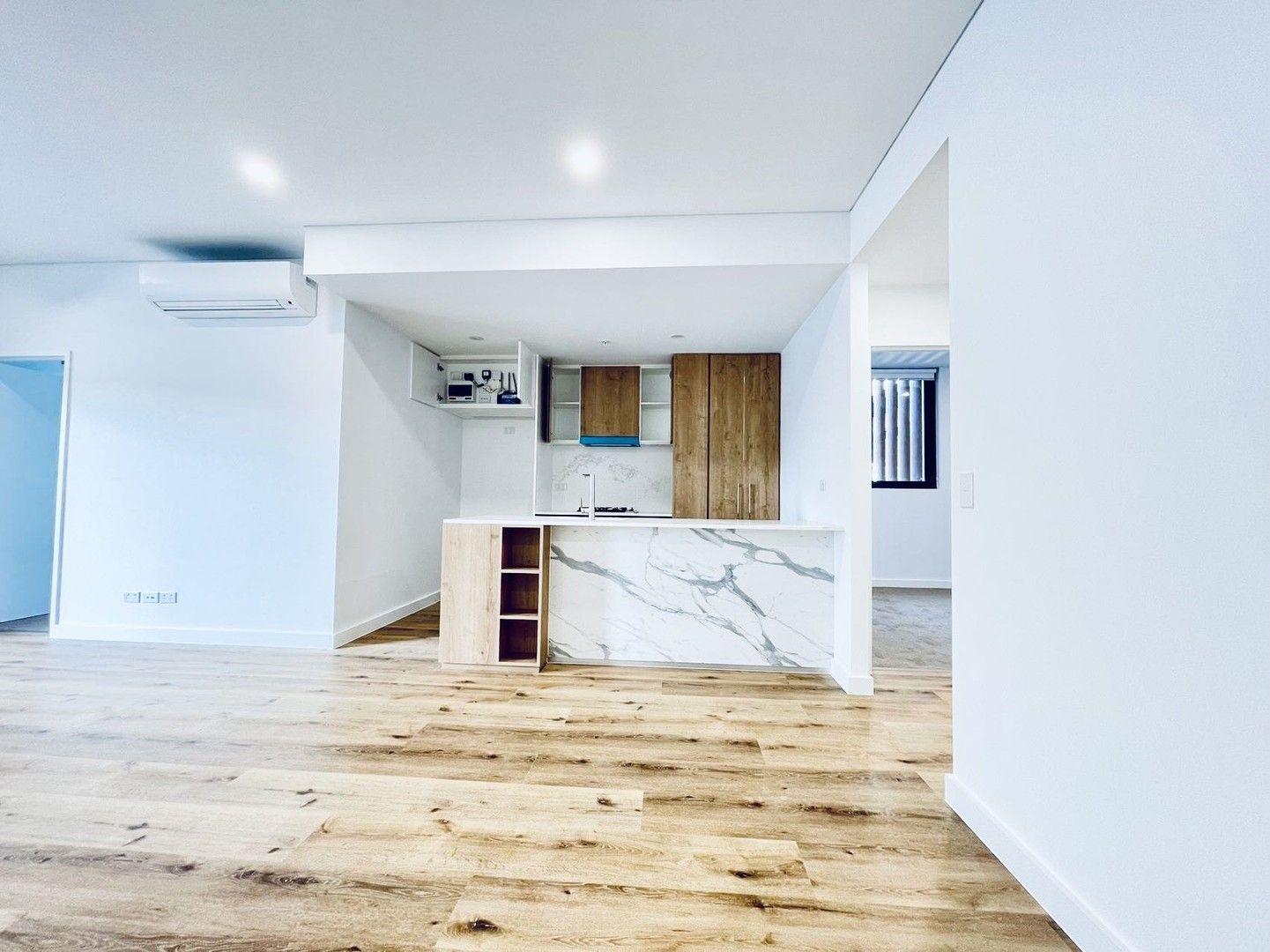 2 bedrooms Apartment / Unit / Flat in 409/58 Regent St KOGARAH NSW, 2217