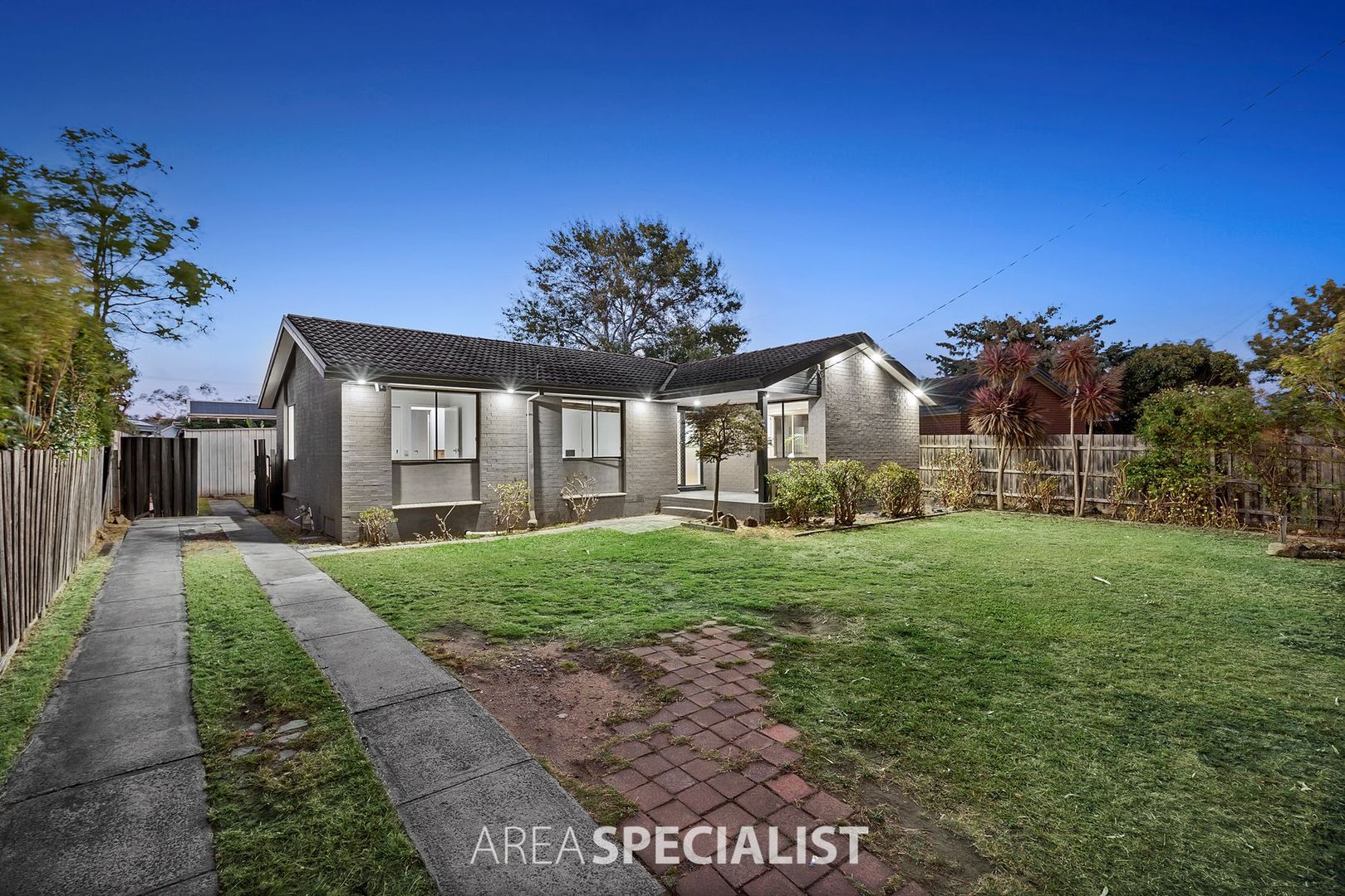 84 Pound Road, Hampton Park VIC 3976 Domain