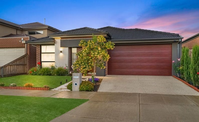 4 bedrooms House in  ORAN PARK NSW, 2570