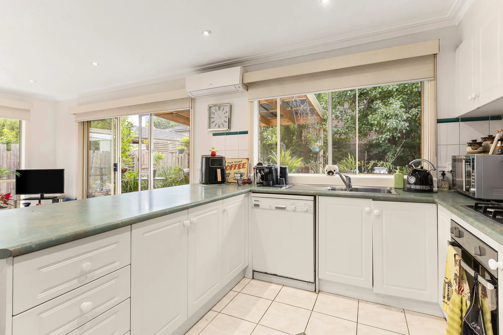 Additional image 5 of 11 Field Street, Croydon VIC 3136