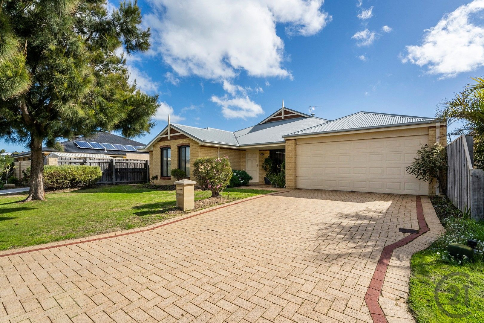 4 bedrooms House in 3 Alba Pass HALLS HEAD WA, 6210