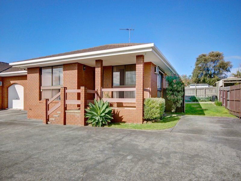 2 bedrooms Apartment / Unit / Flat in 2/26-28 Bieske Road GROVEDALE VIC, 3216