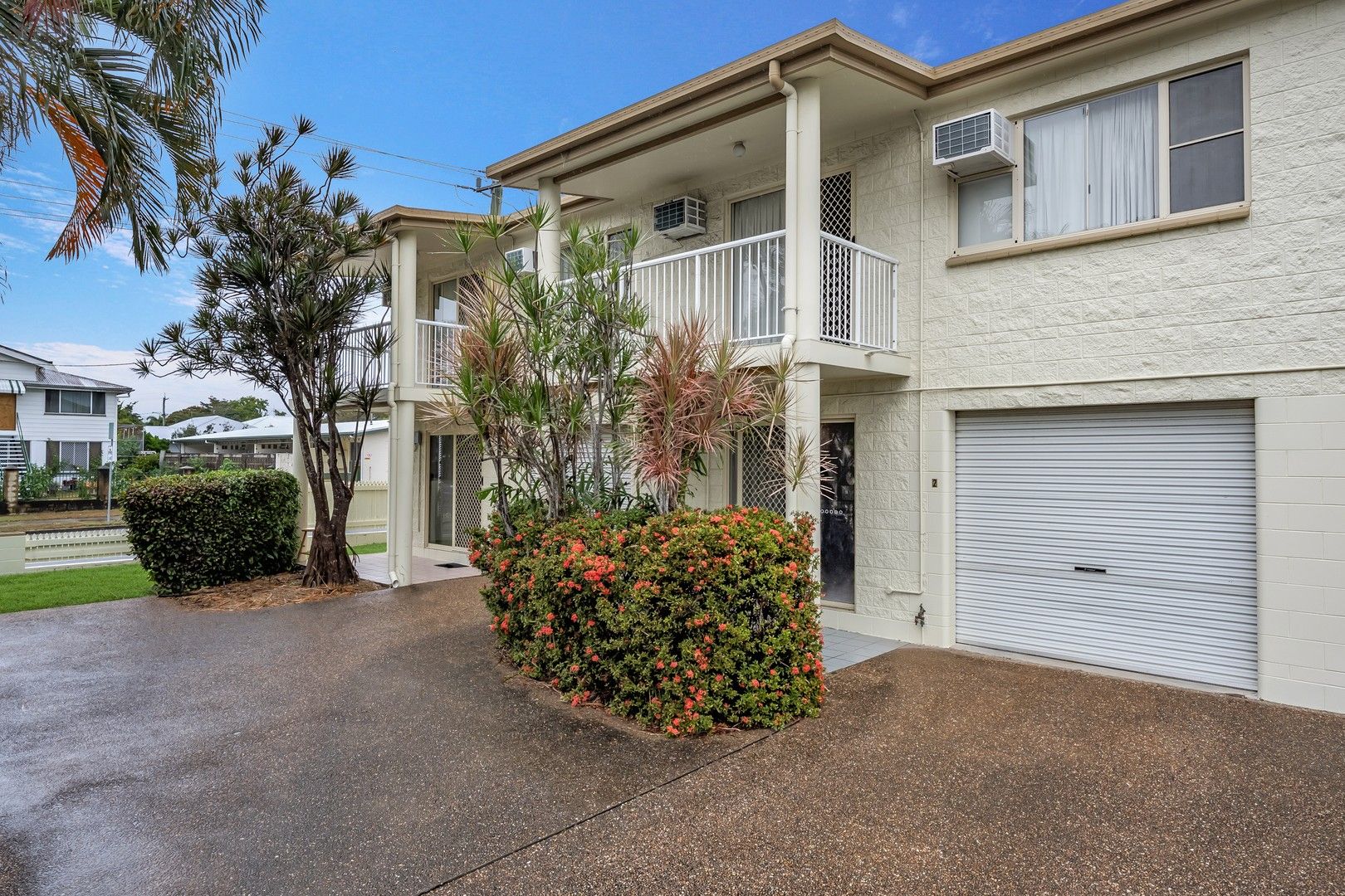 2 bedrooms Townhouse in 2/1 Palmerston Street PIMLICO QLD, 4812