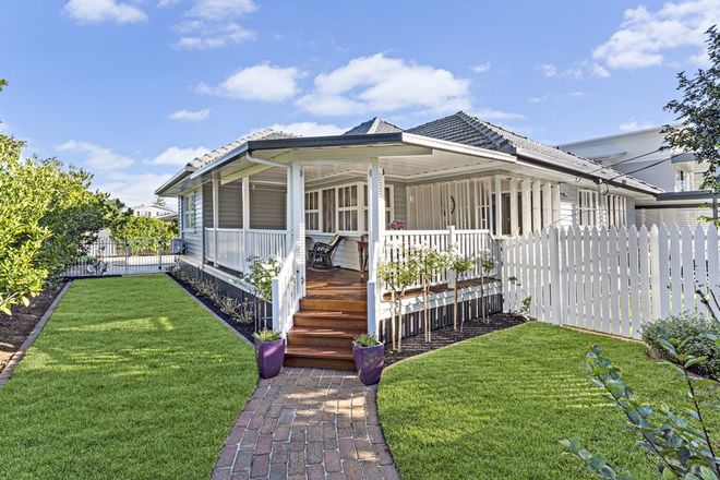 Picture of 22 Clifford Street, WOODY POINT QLD 4019