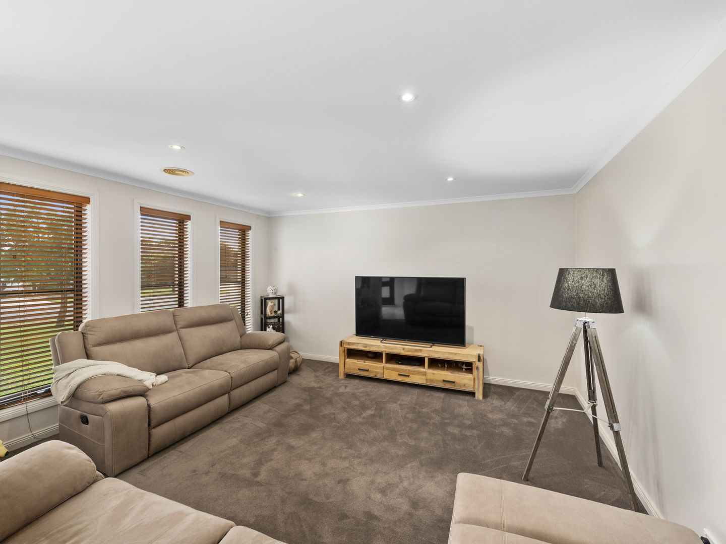25 Nugget Fuller Drive, Tocumwal NSW 2714, Image 2