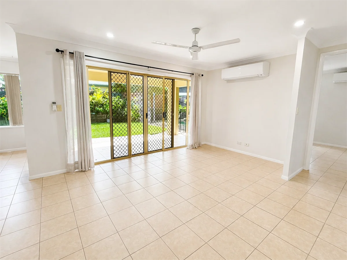 Additional image 8 of 6 Paramount Close, White Rock QLD 4868