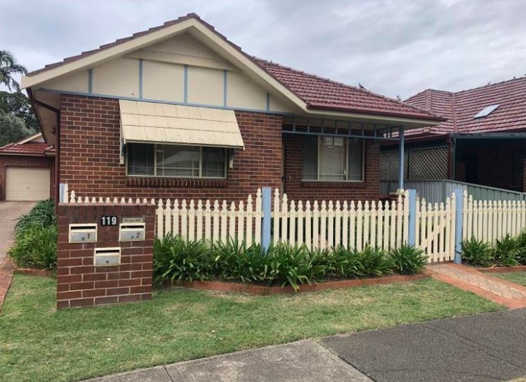 1/119 Kemp Street, Hamilton South Property History & Address Research