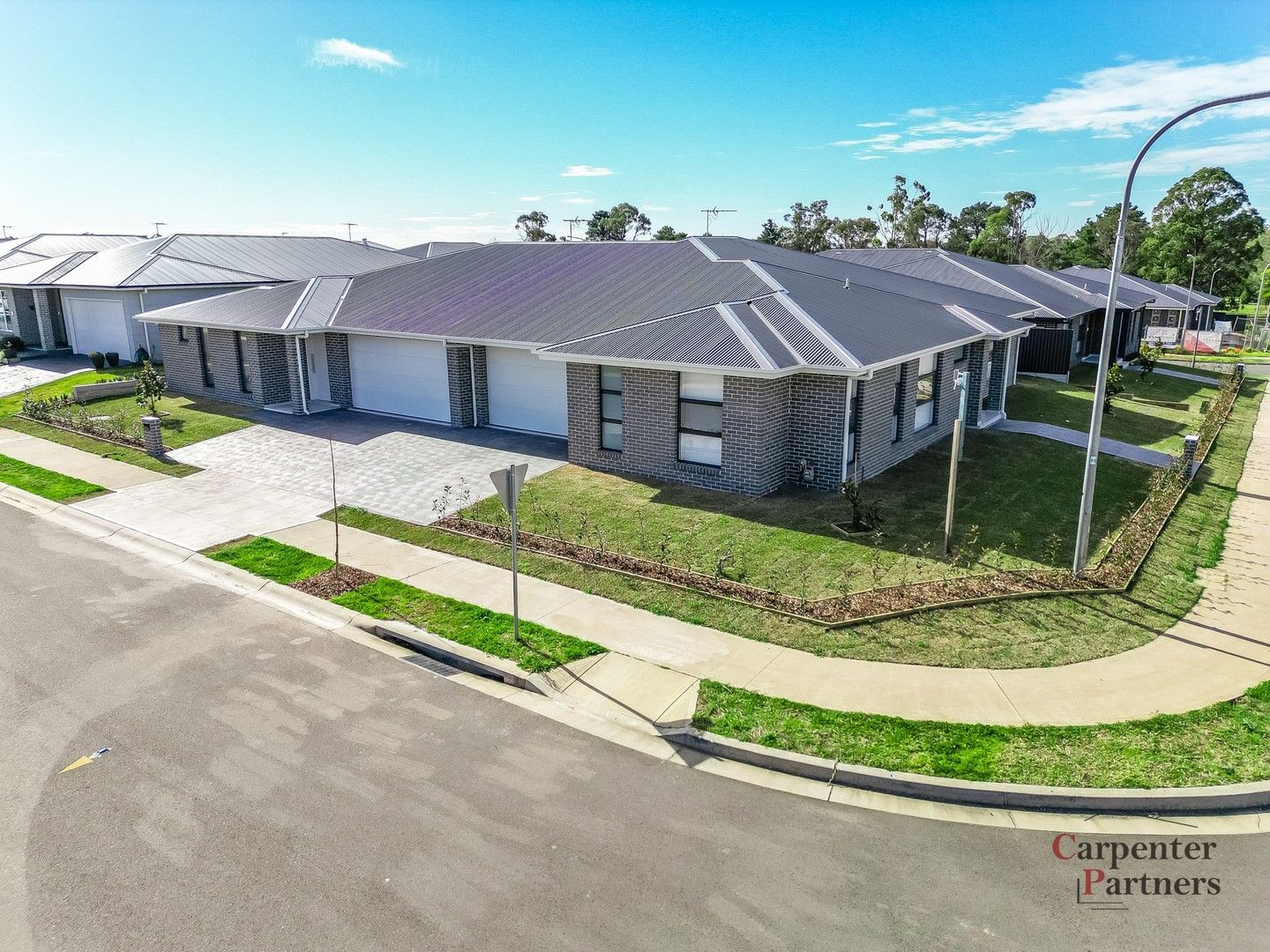 4 Roy Crescent, Thirlmere NSW 2572 Domain