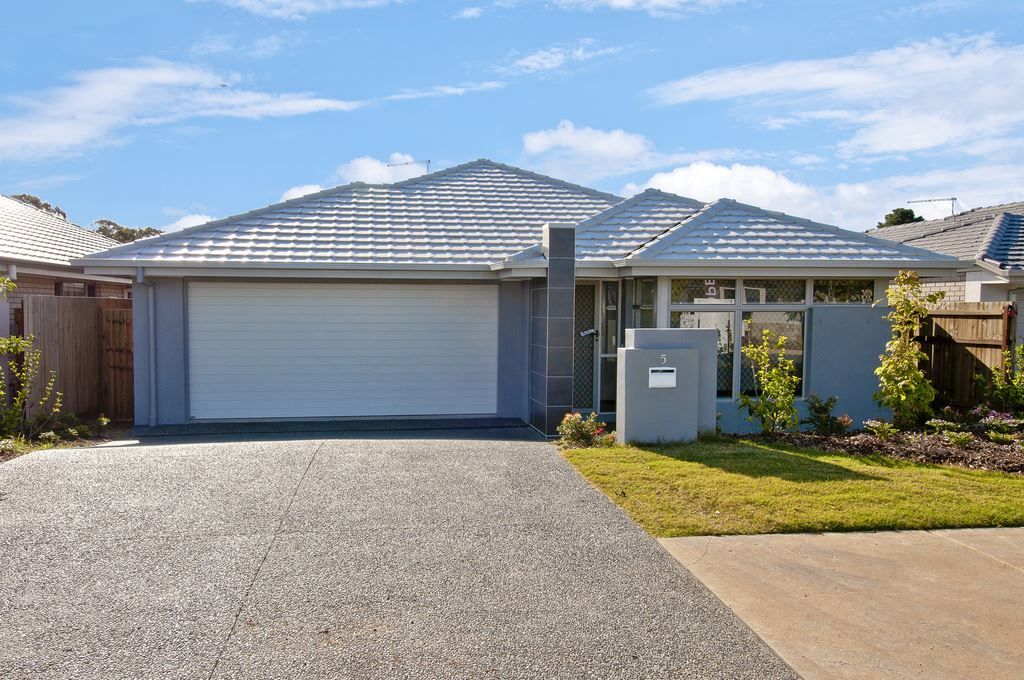 5 Harrington Boulevard, Thornlands QLD 4164