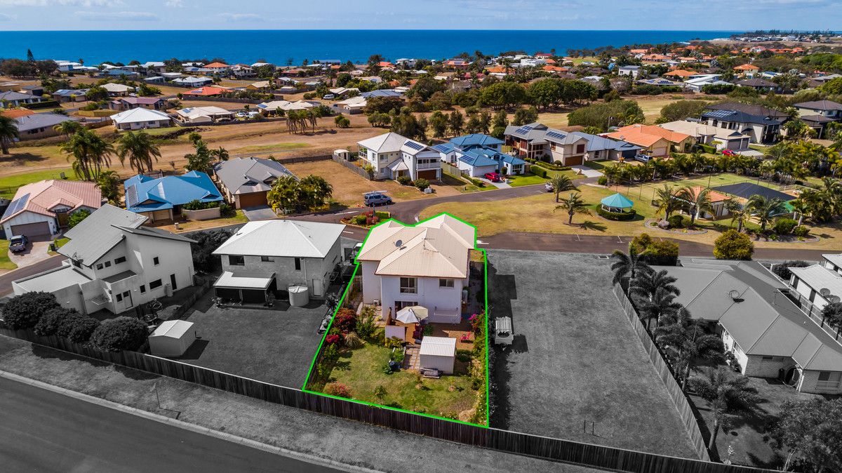 28 Robert John Circuit, Coral Cove QLD 4670, Image 0