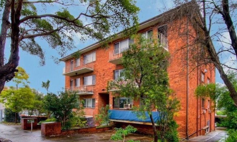 2 bedrooms Apartment / Unit / Flat in 4/36 West Parade WEST RYDE NSW, 2114