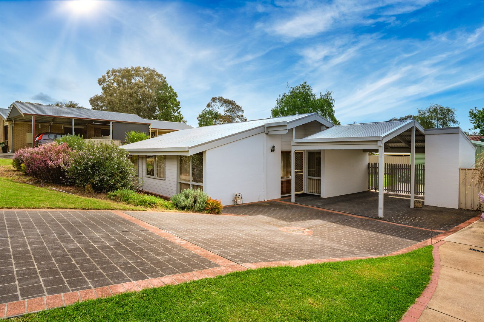 25 Wiltshire Crescent Wodonga Vic 3690 House For Rent 360 Domain