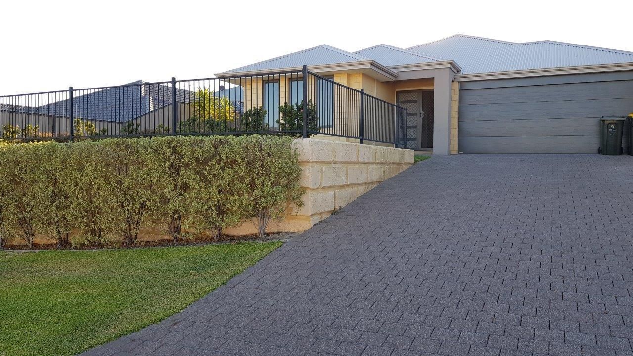 17 Tranquility Crescent, Aveley WA 6069, Image 1