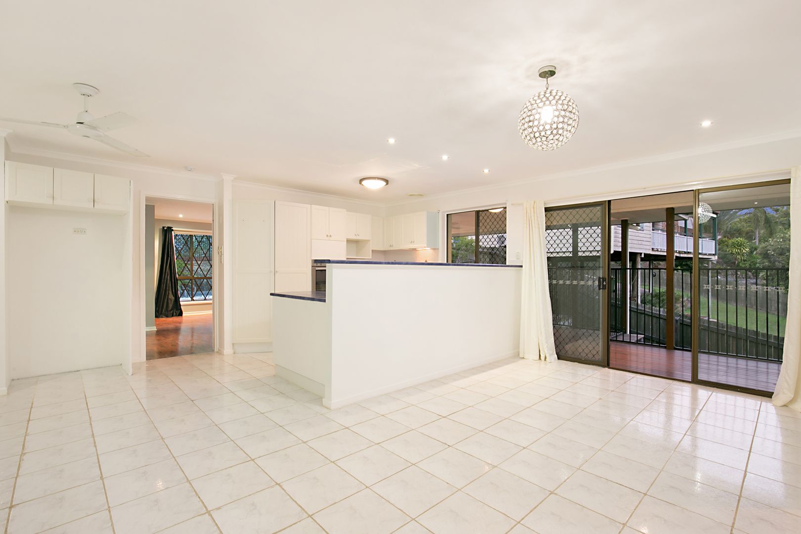 37 CELANDINE STREET, Shailer Park QLD 4128, Image 2