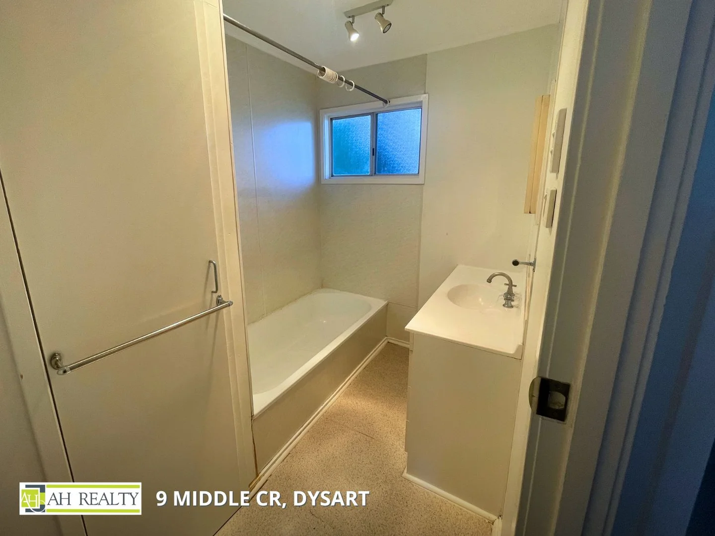 Additional image 15 of 9 Middle Crescent, Dysart QLD 4745