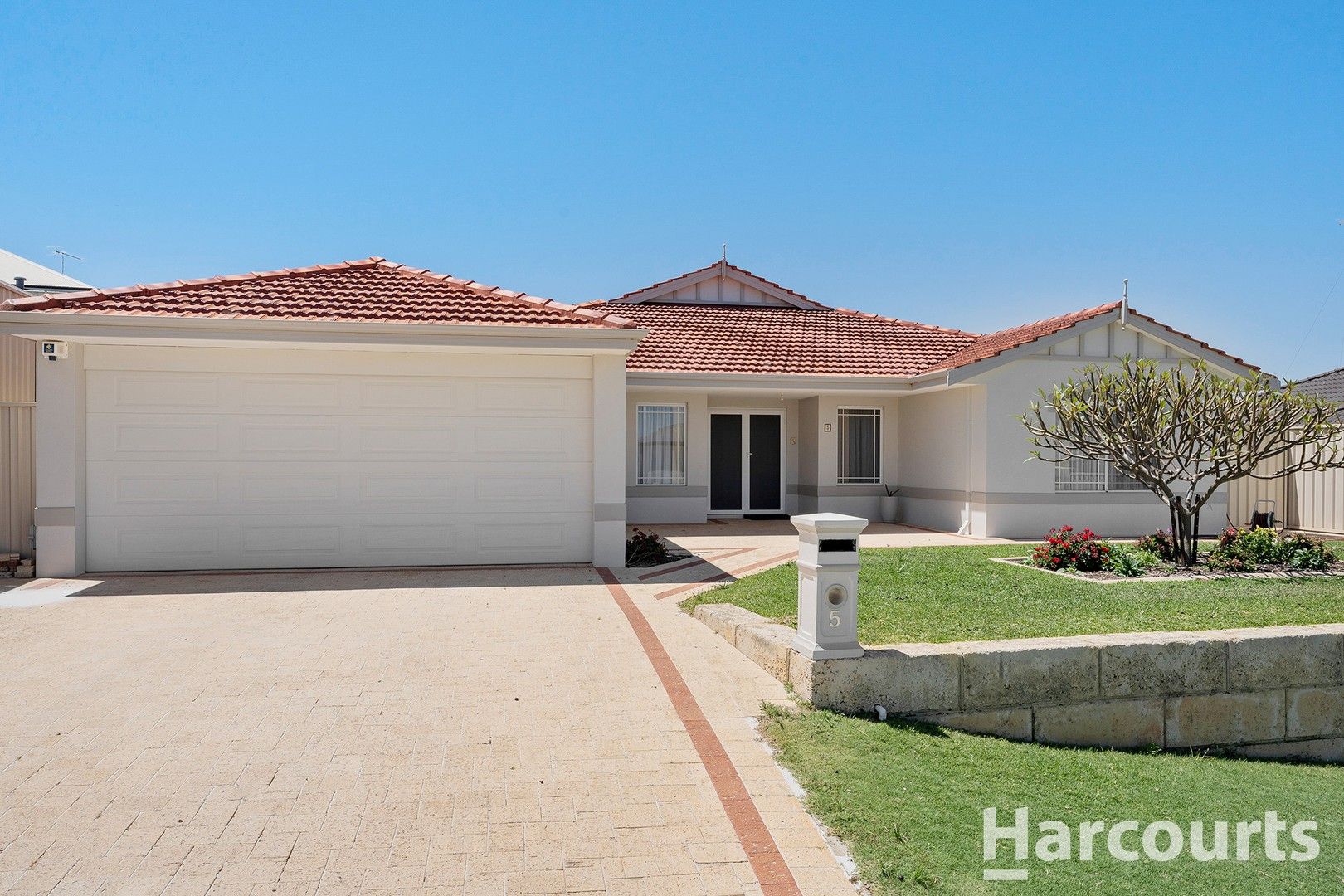 4 bedrooms House in 5 Laverton Rise DAWESVILLE WA, 6211