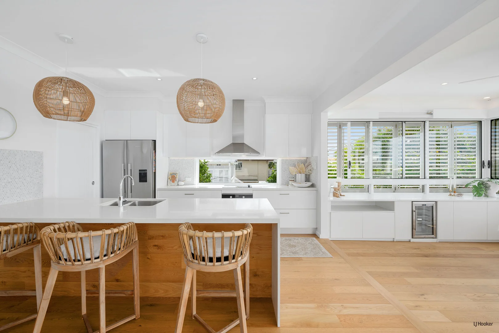 Additional image 11 of 232 Jefferson Lane, Palm Beach QLD 4221