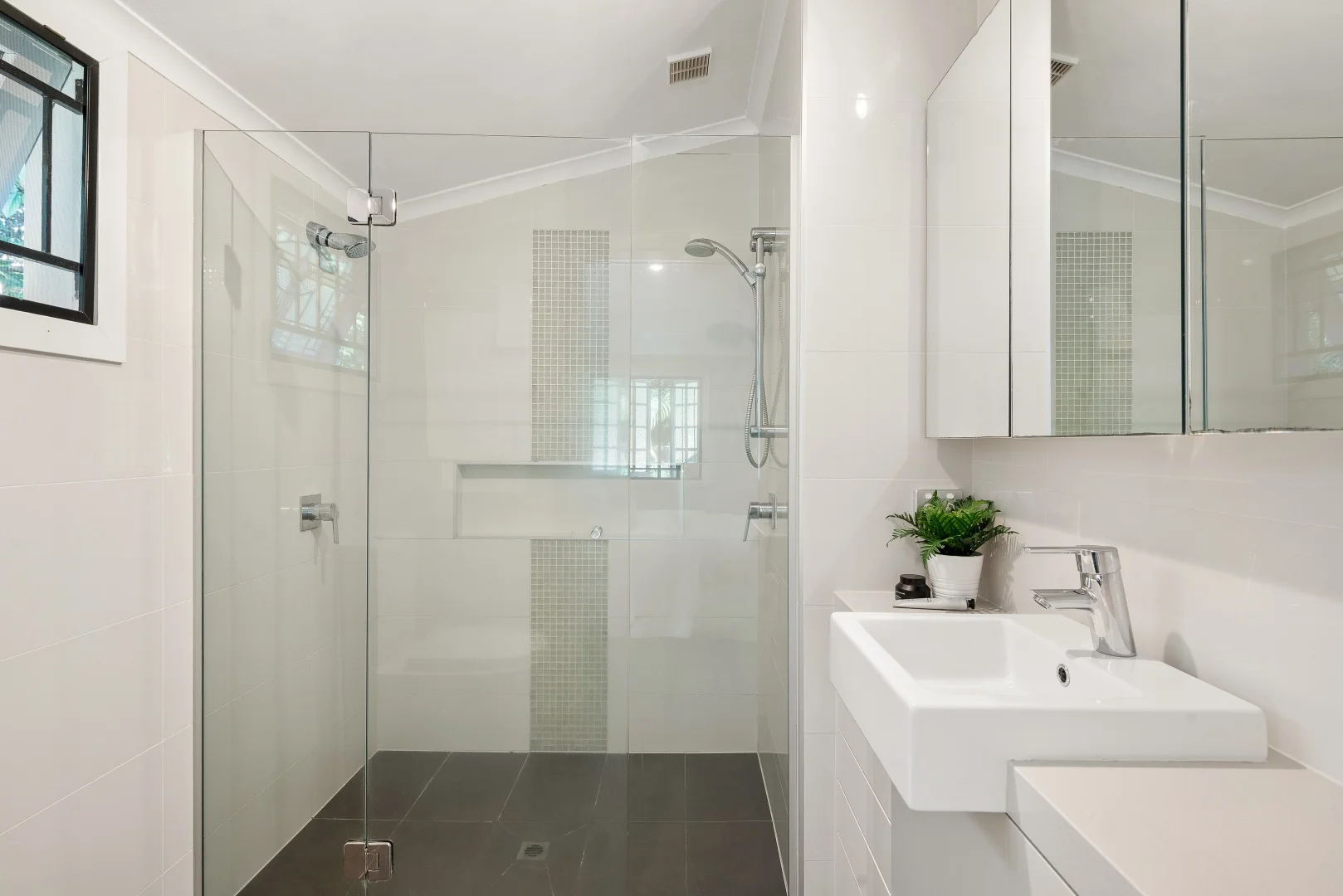 Additional image 18 of 28 Bramble Terrace, Red Hill QLD 4059