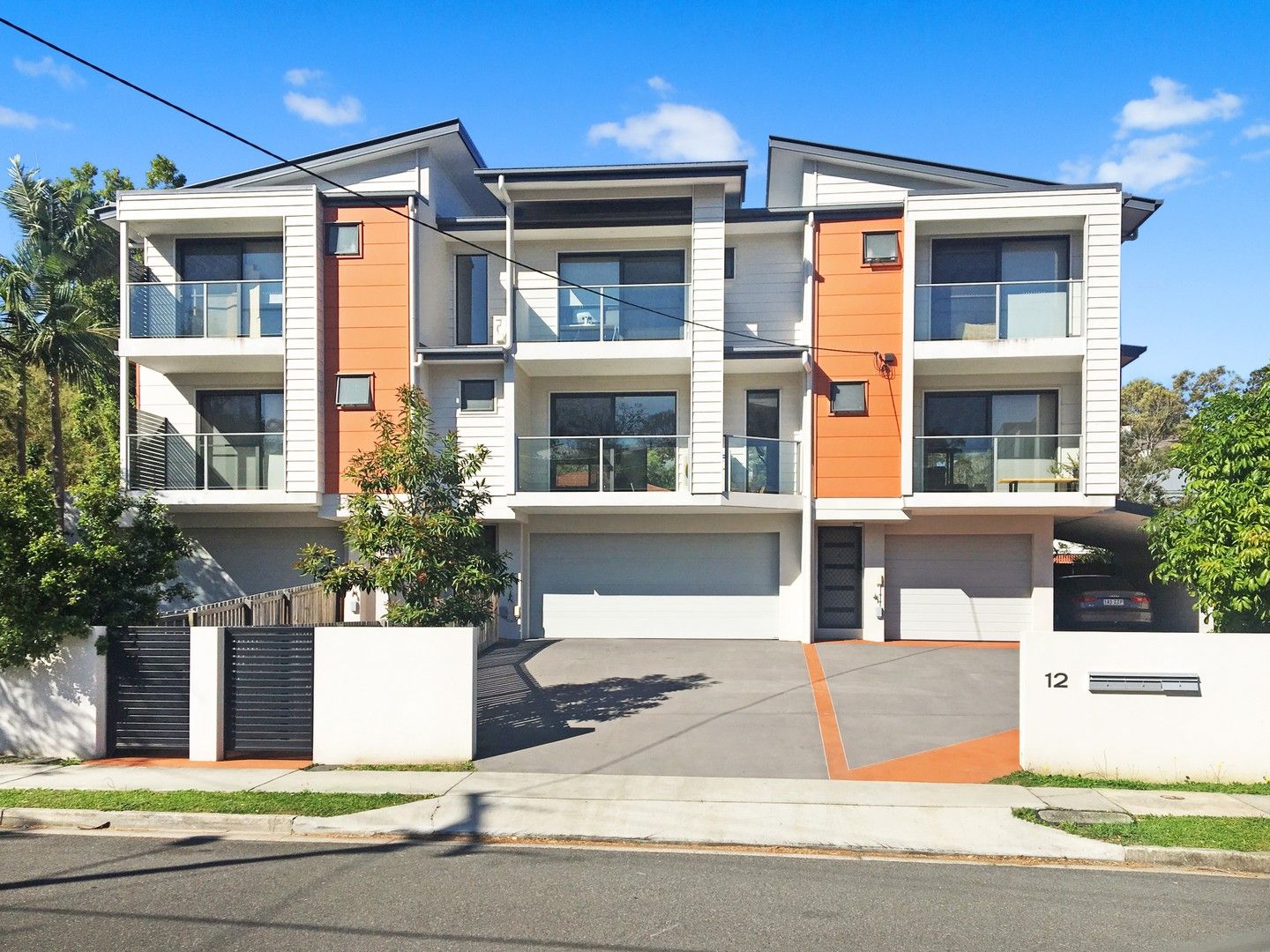 3 bedrooms Townhouse in 2/12 Burnley Street NEWMARKET QLD, 4051