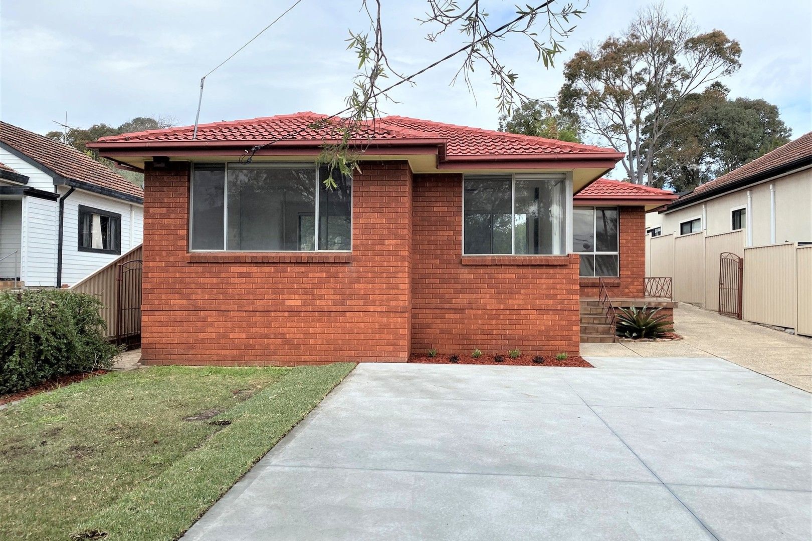 3 bedrooms House in 130 Mimosa Road GREENACRE NSW, 2190