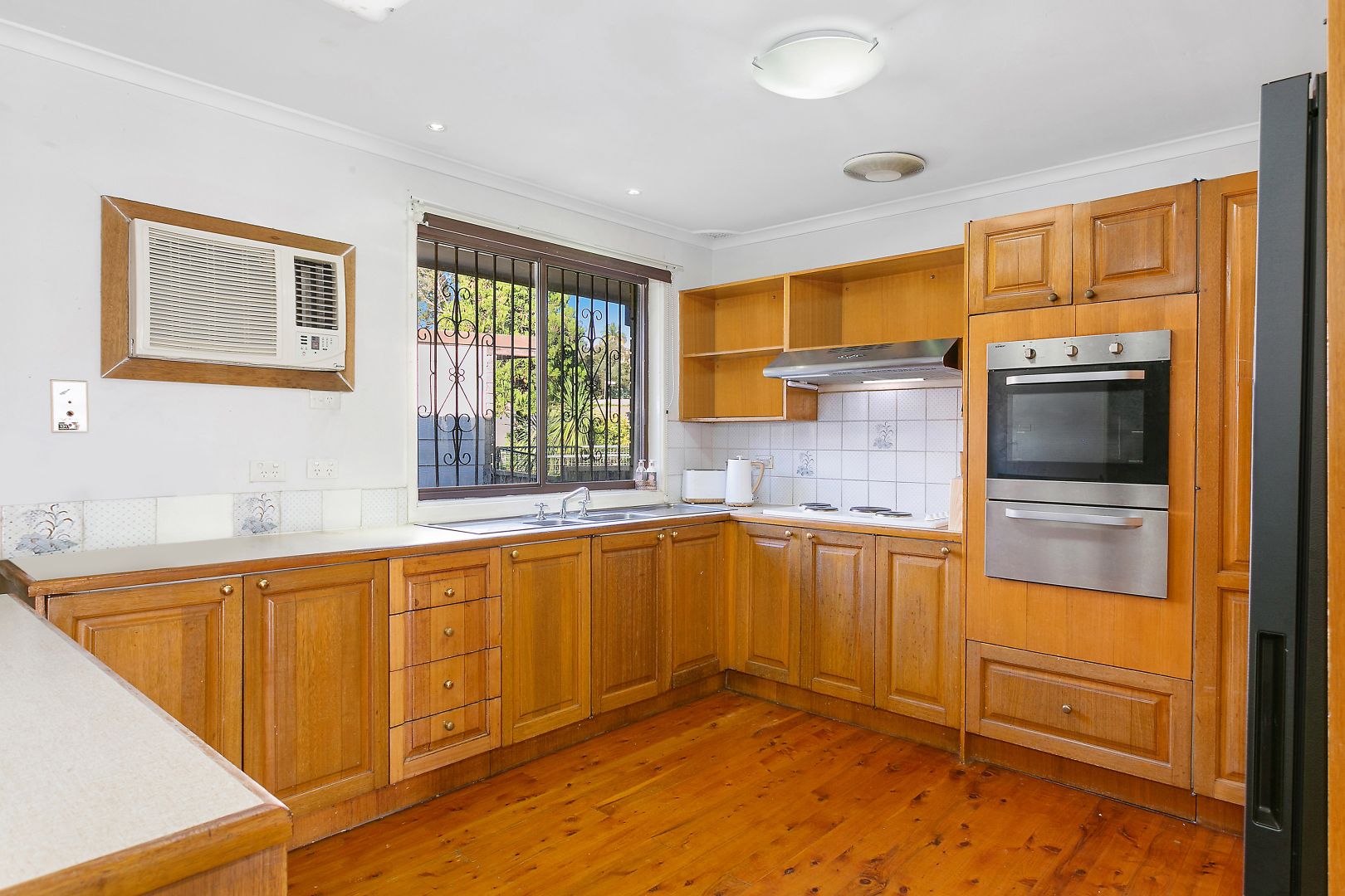 35 Eschol Park Drive, Eschol Park NSW 2558, Image 1