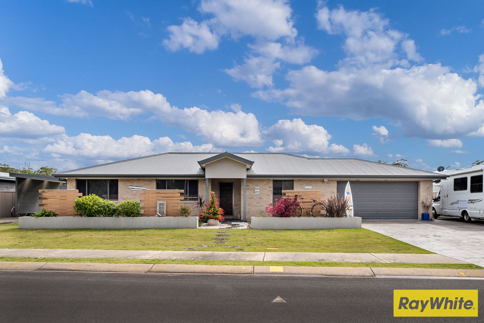 13 Hedley Way, Broulee NSW 2537