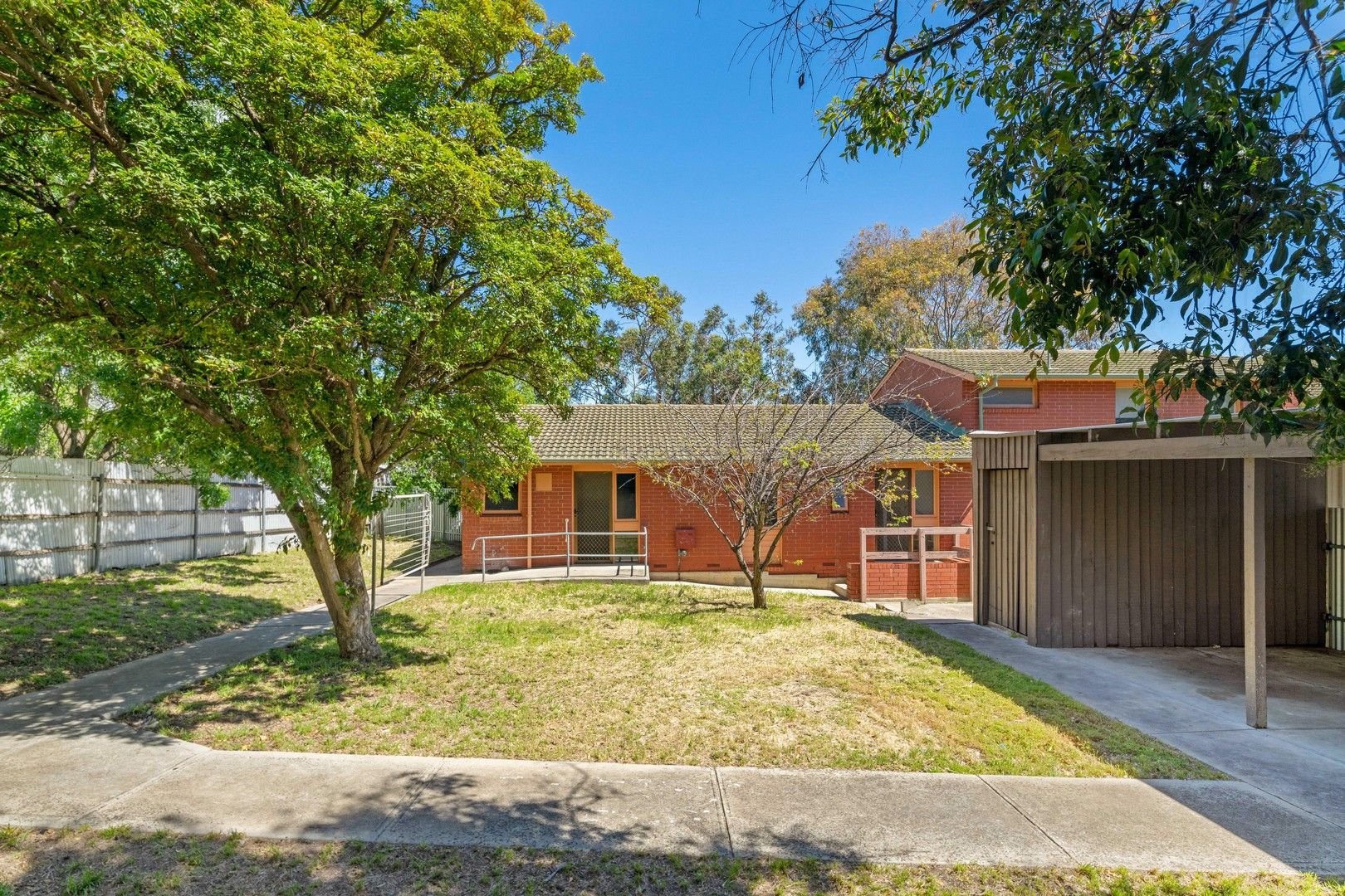 3 bedrooms House in 16 Malmo Court HACKHAM WEST SA, 5163