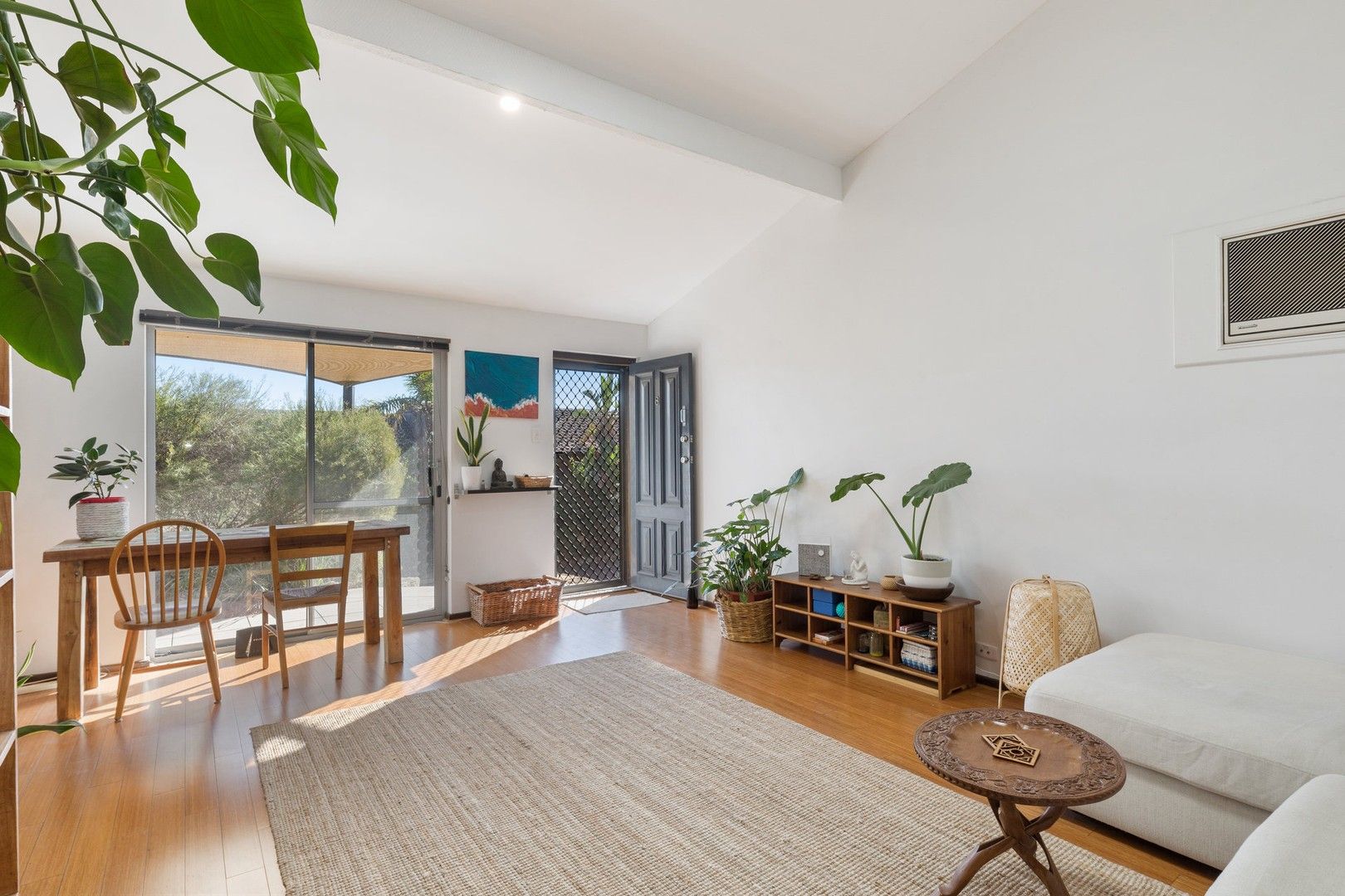2 bedrooms Villa in 8/123 Brighton Road SCARBOROUGH WA, 6019