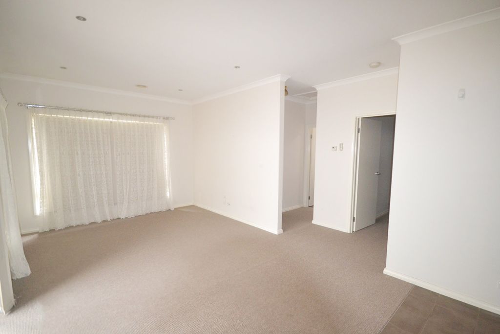 4/14 Harold Street, Glenroy VIC 3046, Image 2