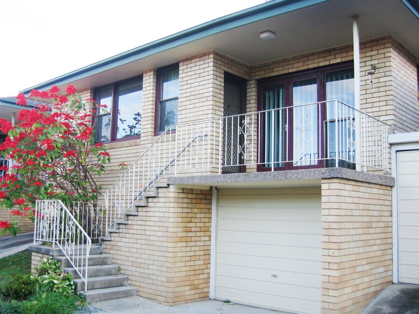 2 bedrooms Villa in 2/17 Washington Street BEXLEY NSW, 2207