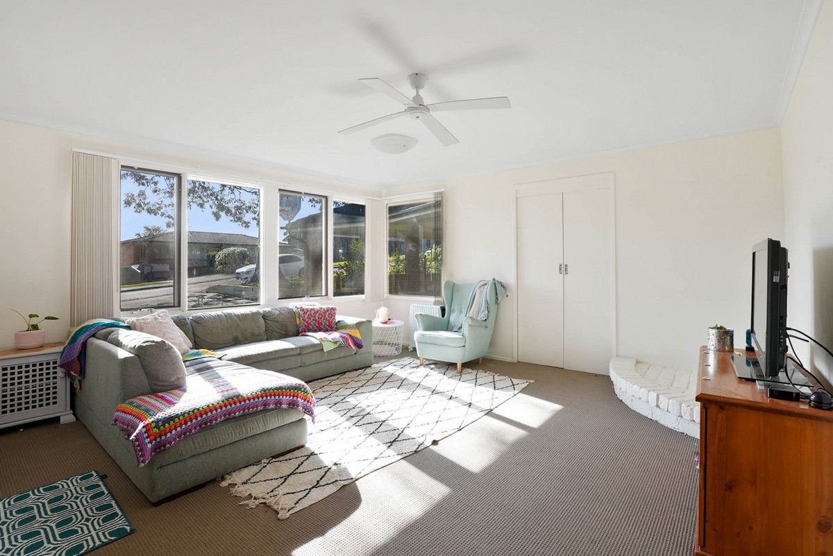 3 Omaru Crescent, Bradbury NSW 2560, Image 2