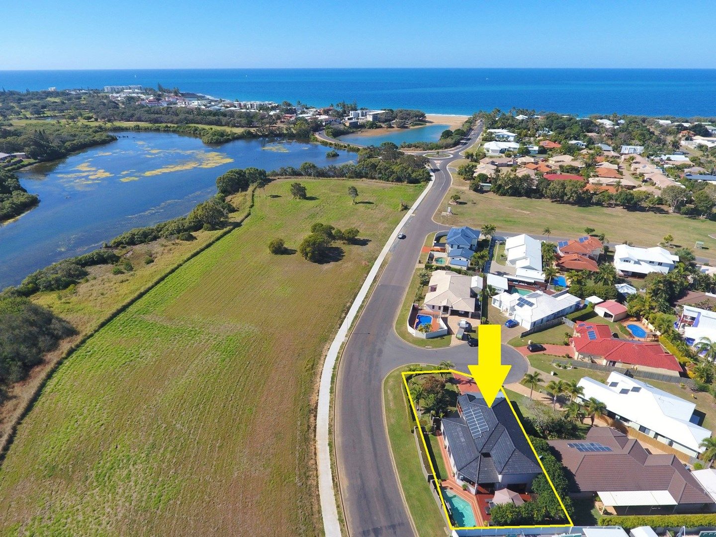 6 Fiona Place, Bargara QLD 4670, Image 0