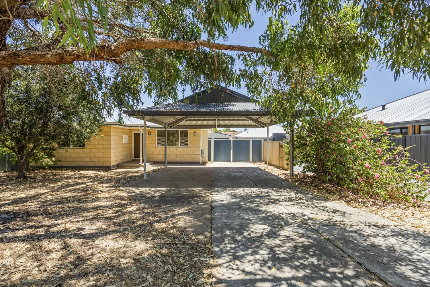 61 Andrews Road, Wilson WA 6107, Image 0