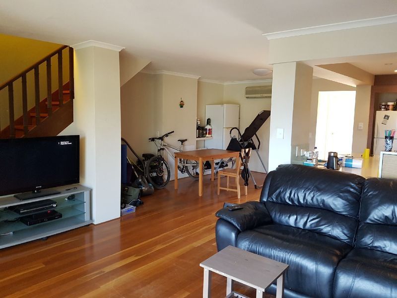 4 bedrooms Townhouse in 4/295 WEST COAST HIGHWAY SCARBOROUGH WA, 6019