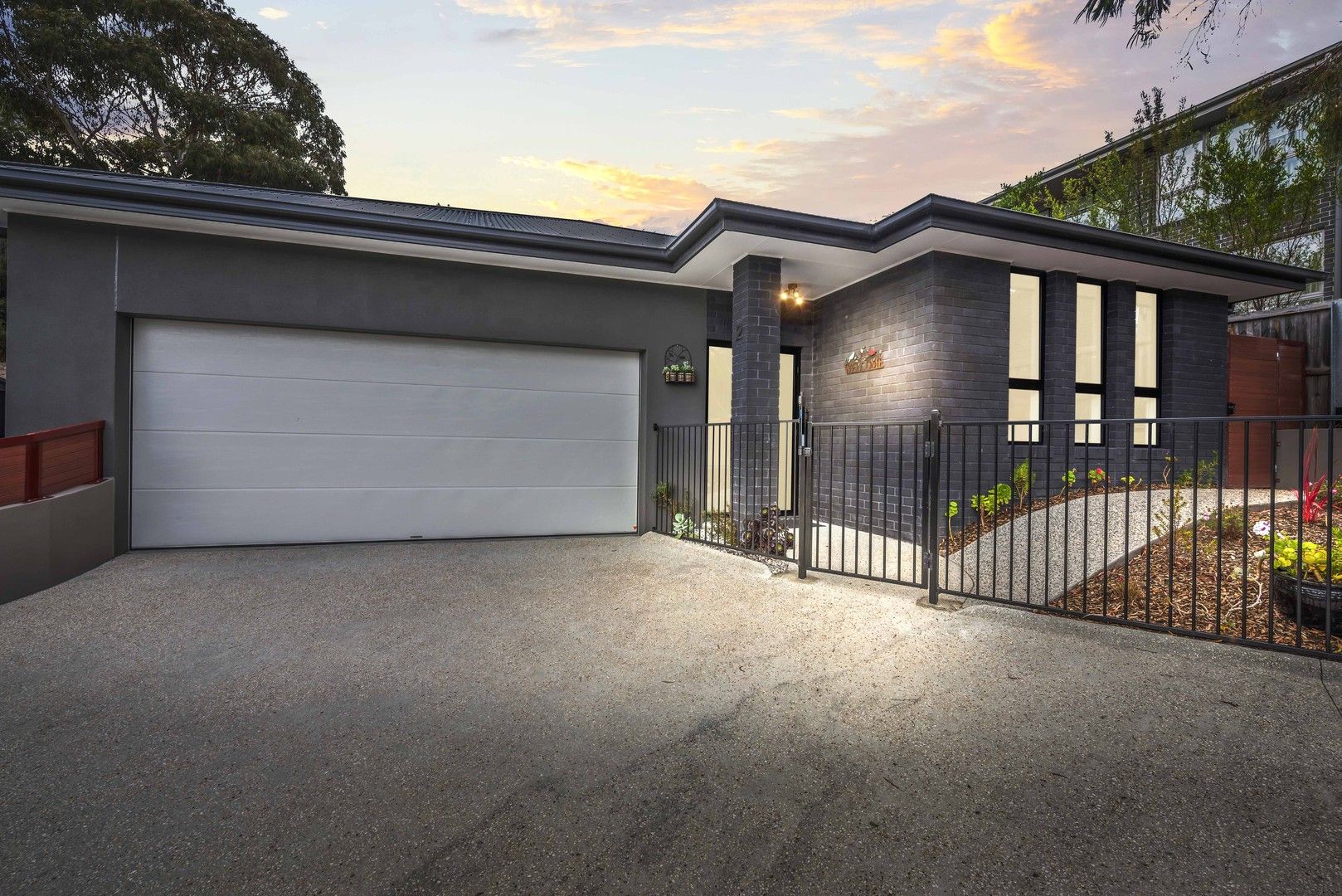 2/2 Vienne Drive, Howrah TAS 7018, Image 0