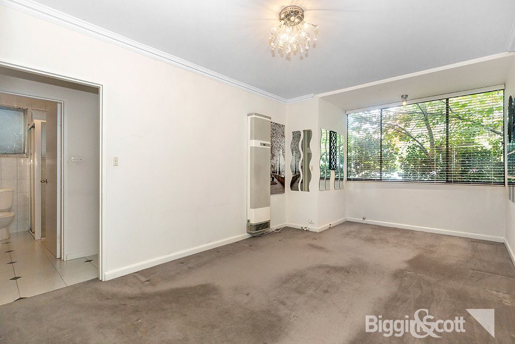 2 bedrooms Apartment / Unit / Flat in 2/425 Toorak Road TOORAK VIC, 3142