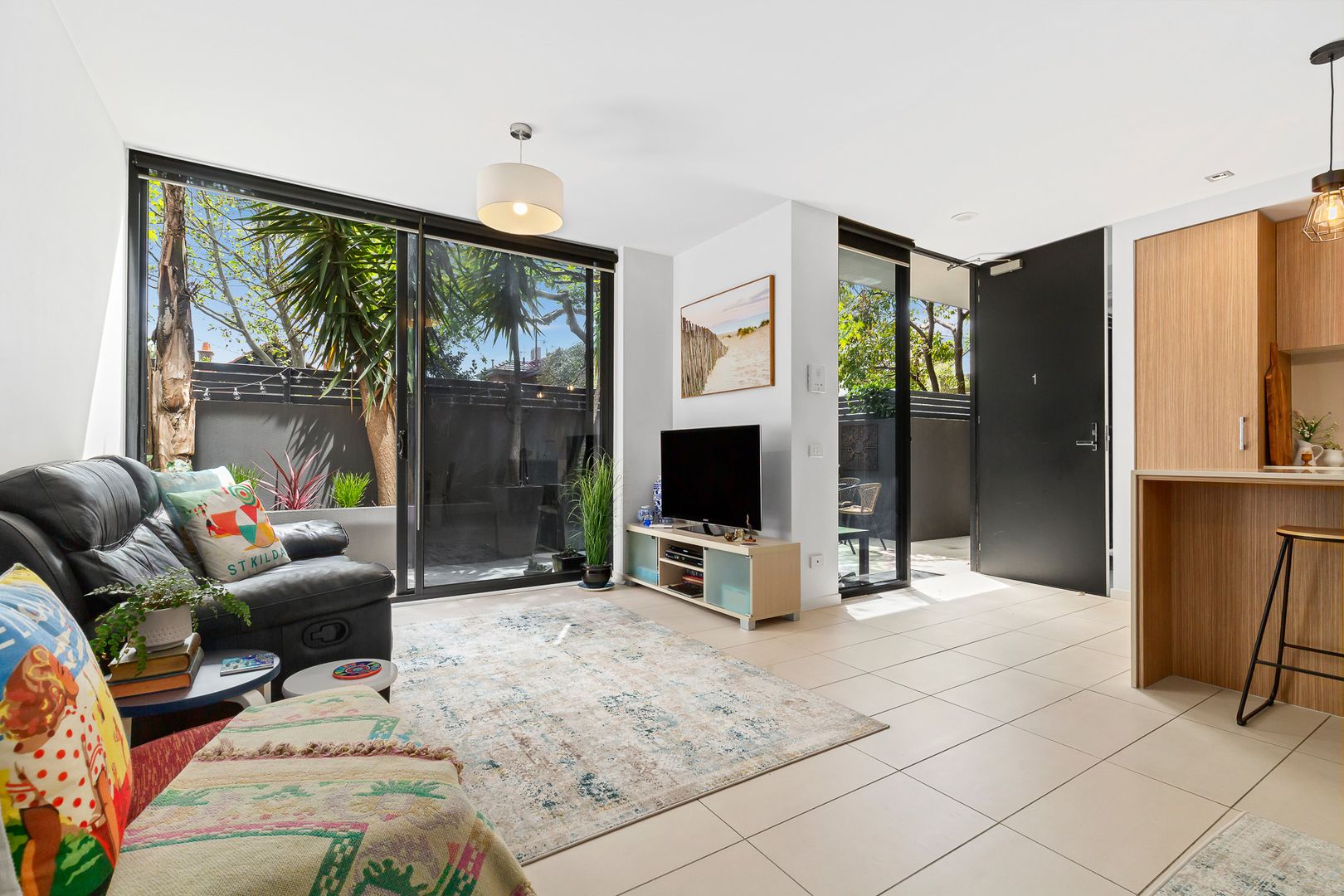 1/17 Pine Avenue, Elwood VIC 3184, Image 2