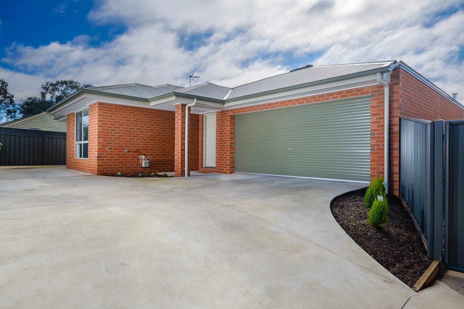 2/15 SHIELS COURT, Wodonga VIC 3690, Image 0