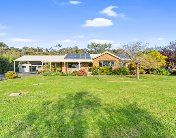 14 Cashmere Drive, Traralgon South VIC 3844