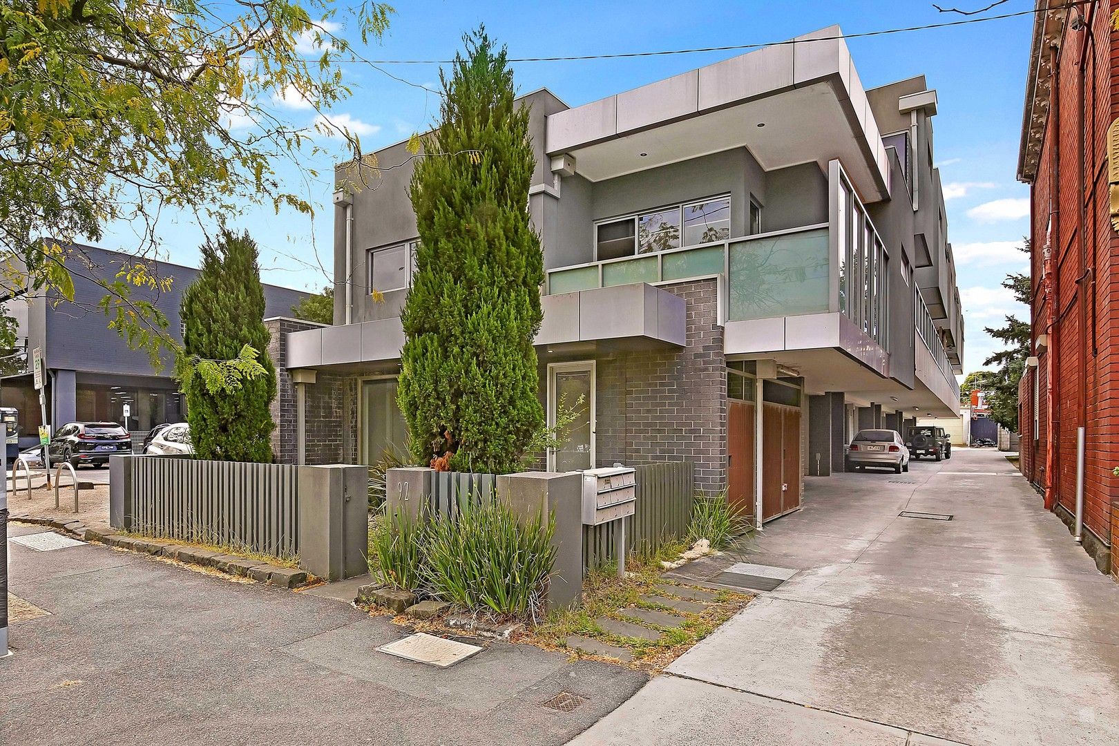 2 bedrooms Townhouse in 1/92 Paisley Street FOOTSCRAY VIC, 3011