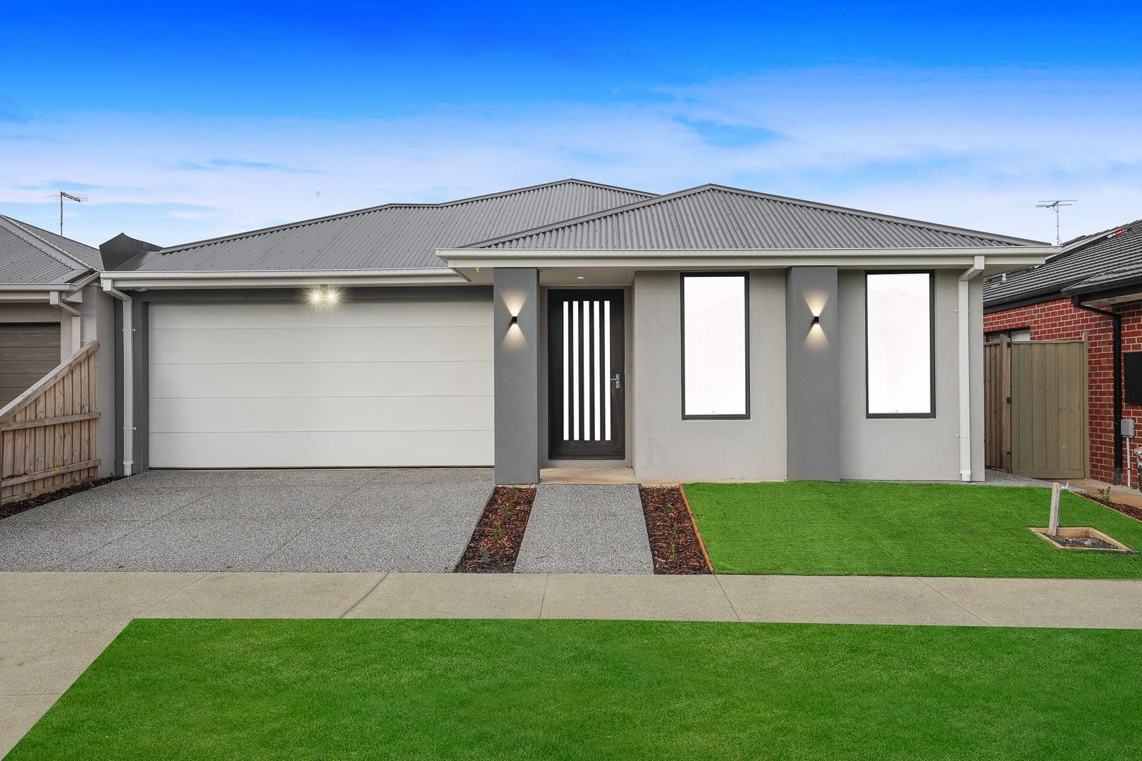 4 bedrooms House in 17 Konark Blvd FRASER RISE VIC, 3336