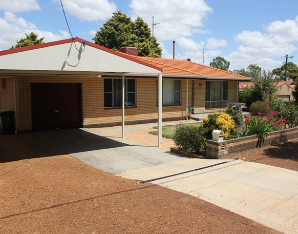 4 Rogers Street, Wongan Hills WA 6603