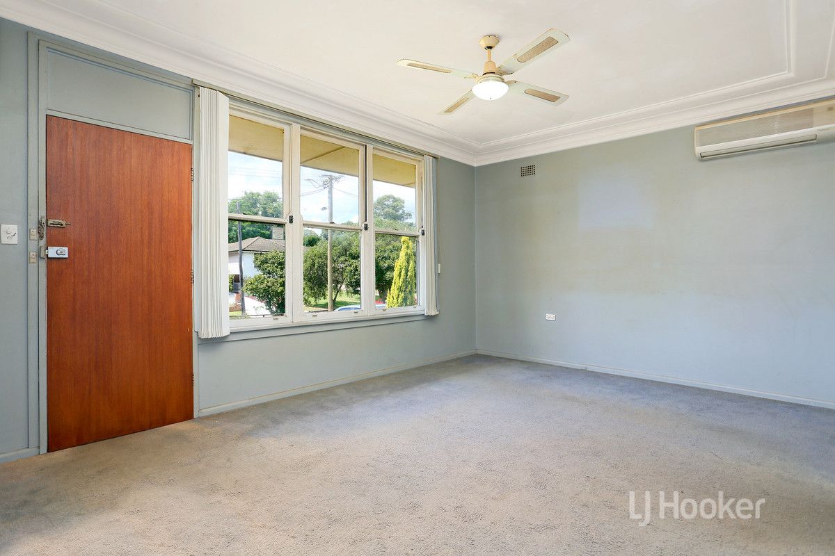 40 Blaxland Street, Lalor Park NSW 2147, Image 2