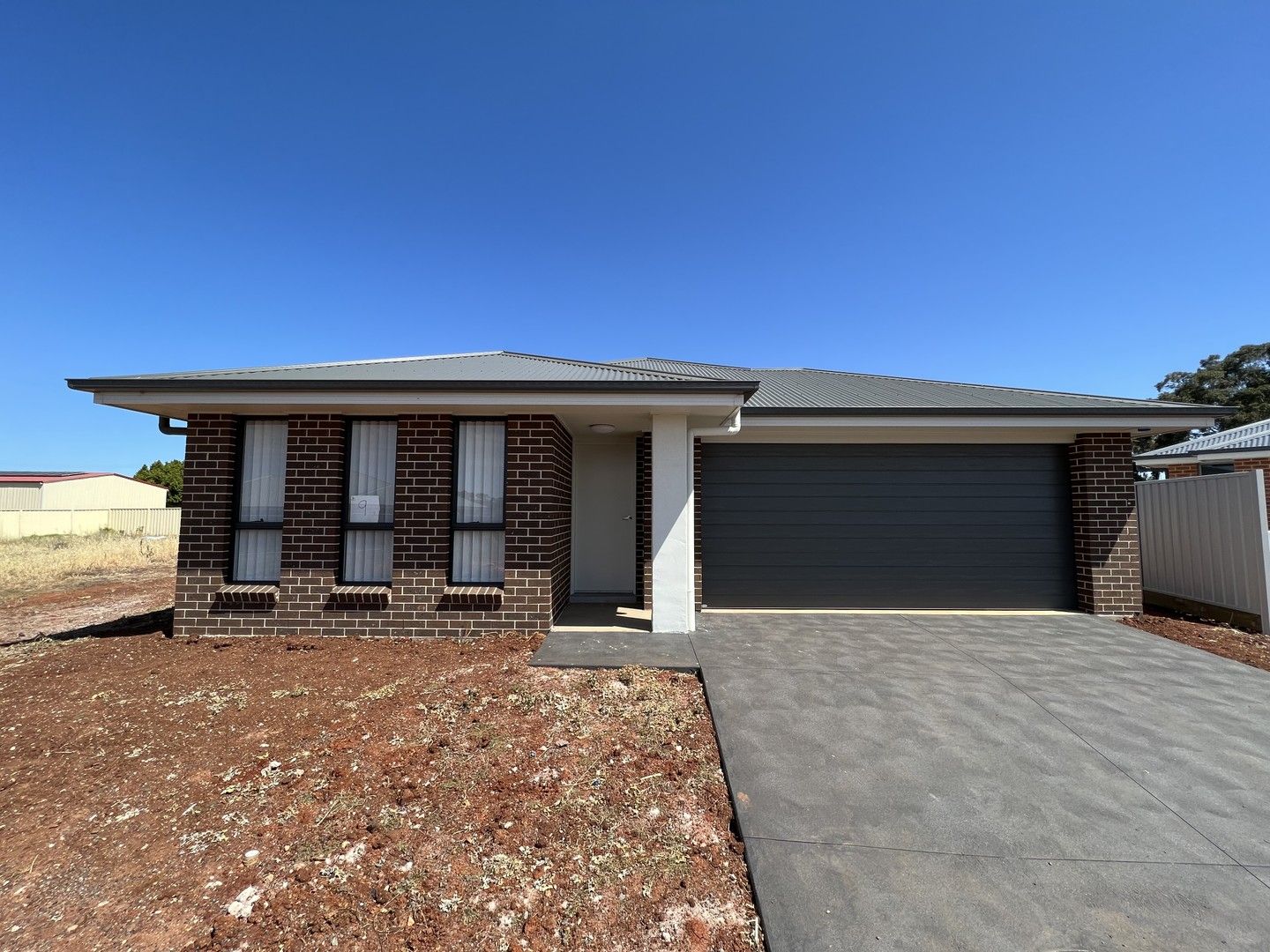 4 bedrooms House in 9 Yuwambi Close PARKES NSW, 2870