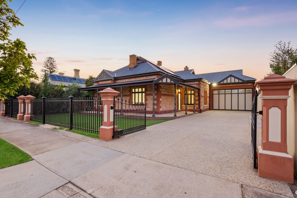 5 bedrooms House in 337 Military Road LARGS BAY SA, 5016