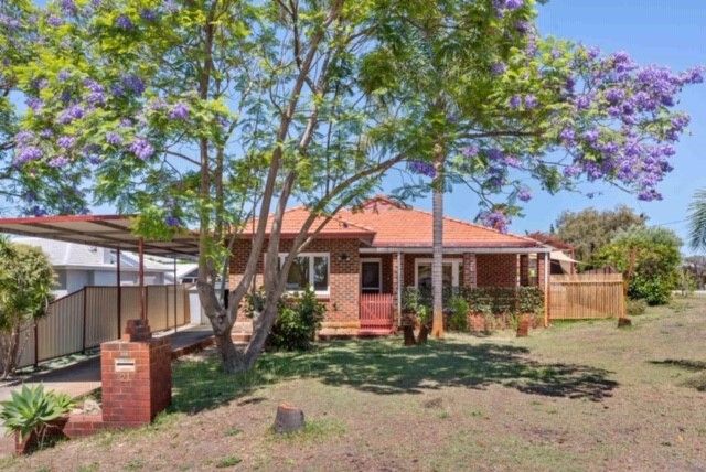 4 bedrooms House in 21 Geneff Street INNALOO WA, 6018