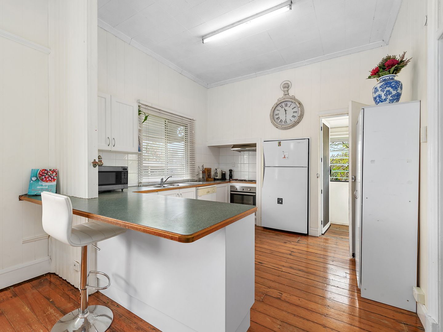 22 Wride Street, Wooloowin QLD 4030, Image 2