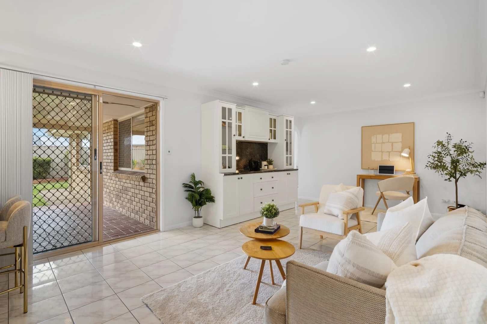 Additional image 7 of 72 Kilsay Crescent, Meadowbrook QLD 4131