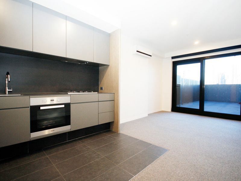 2 bedrooms Apartment / Unit / Flat in 413/6-22 Pearl River Road DOCKLANDS VIC, 3008