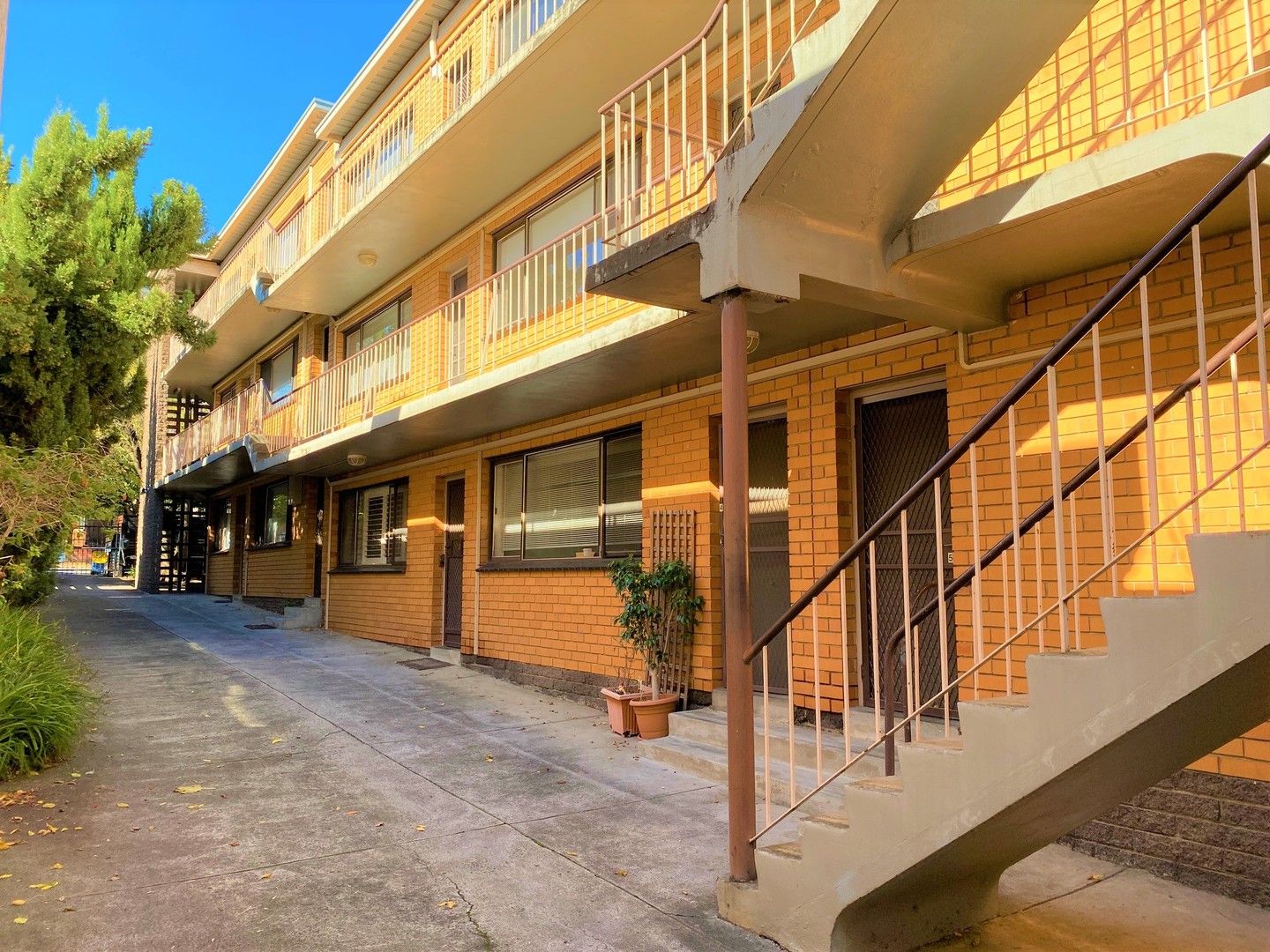 1 bedrooms Apartment / Unit / Flat in 9/34 Elphin Grove HAWTHORN VIC, 3122